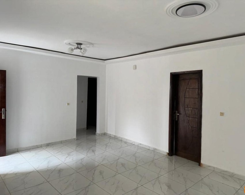 2 CHAMBRES SALON A LOUER ABIDJAN YOP ANANERAIE Sorbonne