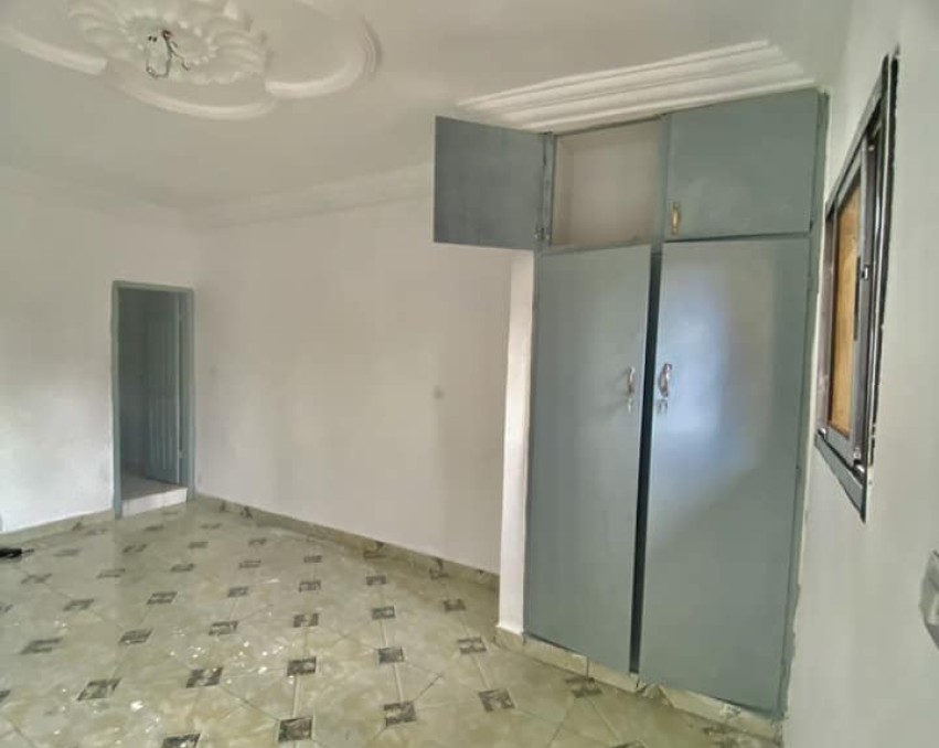 STUDIO A LOUER ABIDJAN KOUMASSI ZONE INDUSTRIEL QUARTIER SOWETO