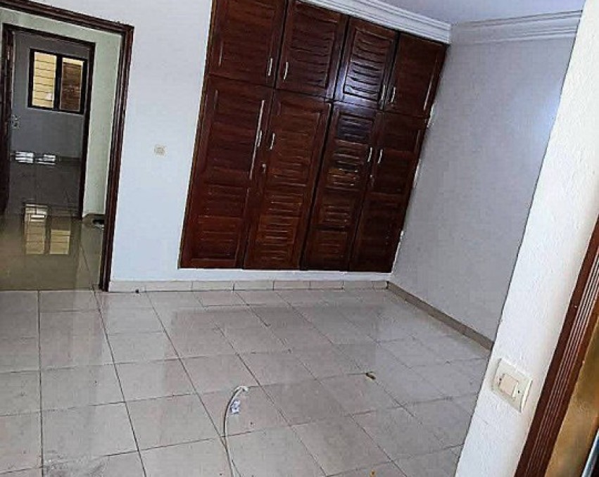2 CHAMBRES SALON A LOUER ABIDJAN Bingerville boulangerie épi d'or