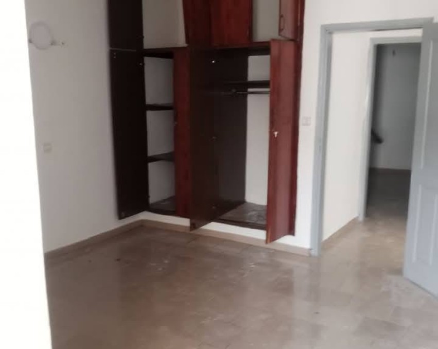 2 CHAMBRES SALON A LOUER ABIDJAN COCODY RIVIERA FAYA JULES-VERNE