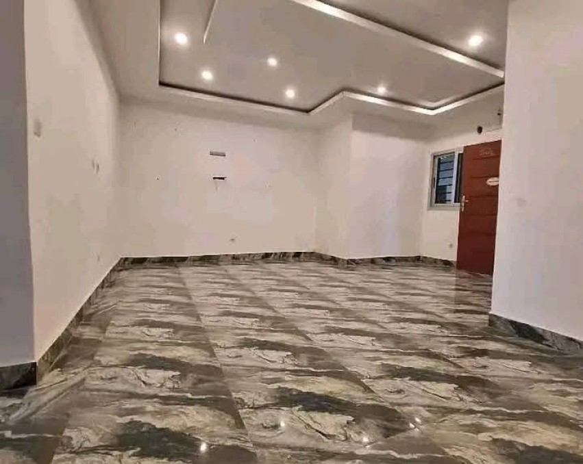1 CHAMBRE SALON A LOUER ABIDJAN Cocody Rivera 2 Derrière rifat