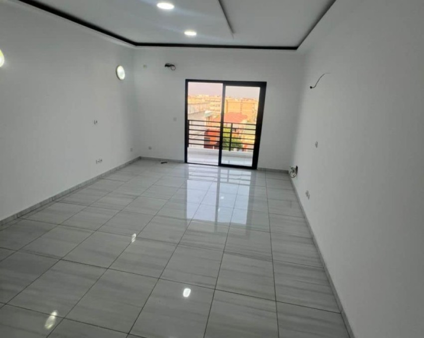 2 CHAMBRES SALON A LOUER ABIDJAN COCODY RIVIERA FAYA EPHRATA