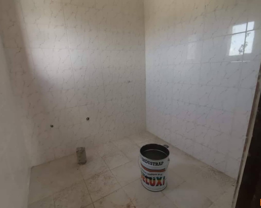 2 CHAMBRES SALON A LOUER ABIDJAN Yopougon Niangon base CIE