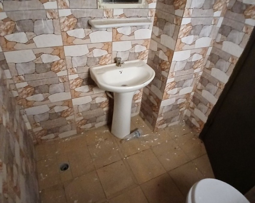 1 CHAMBRE SALON A LOUER ABIDJAN Bingerville Carrefour cie. Quartier Santai