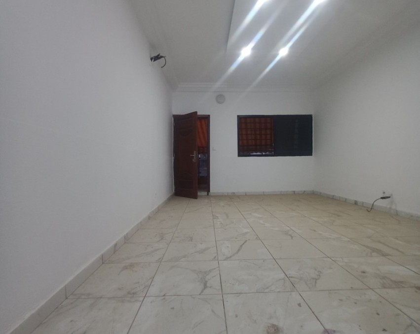 2 CHAMBRES SALON A LOUER ABIDJAN Cocody chu d'angré