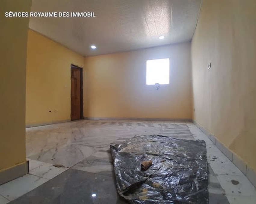 STUDIO A LOUER ABIDJAN COCODY ANGRÉ NOUVEAU CHU DJOROGOBITÉ1