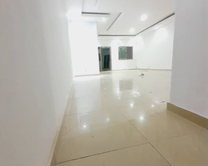 2 CHAMBRES SALON A LOUER ABIDJAN cocody Riviera faya route abatta AB center