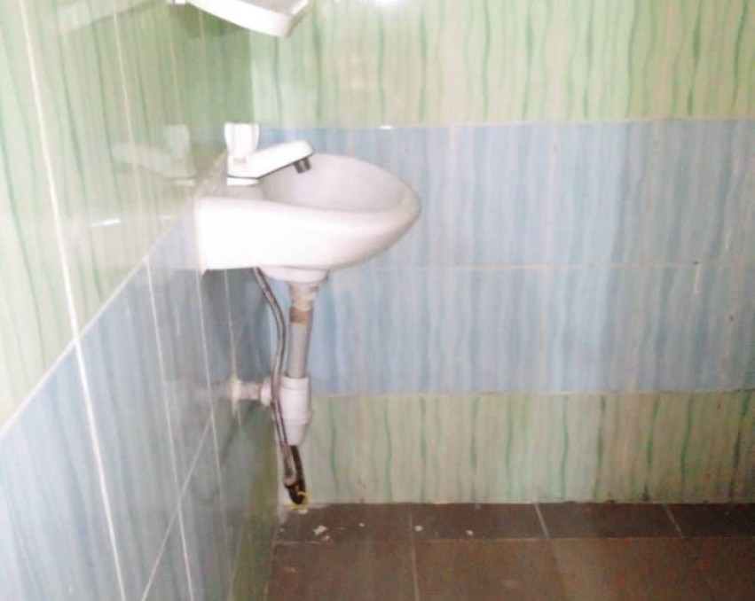 STUDIO A LOUER ABIDJAN À L' ENTRÉE DE BINGERVILLE (SANTAI)