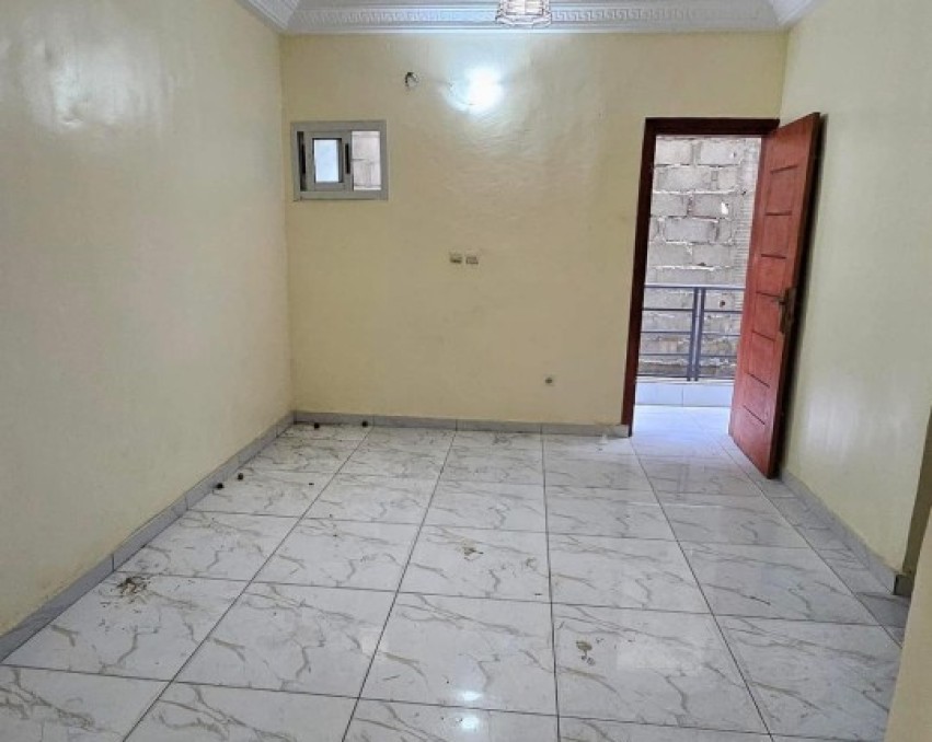 STUDIO A LOUER ABIDJAN Cocody Riviera faya non loin de laurier 9