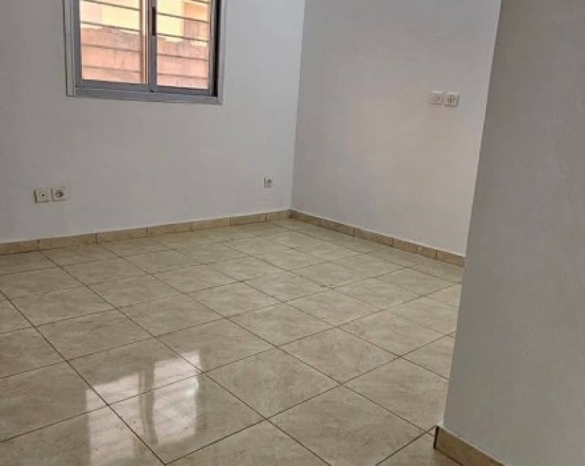 1 CHAMBRE SALON A LOUER ABIDJAN COCODY RIVIERA FAYA ROUTE D'ABATTA