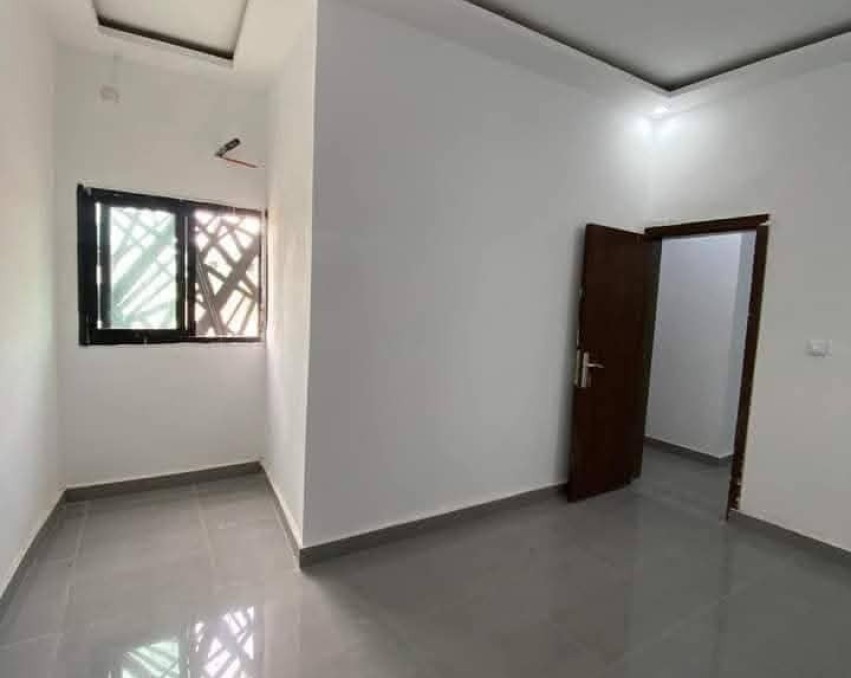 1 CHAMBRE SALON A LOUER ABIDJAN COCODY ANGRE NOUVEAU CHU