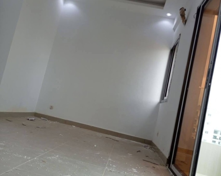 1 CHAMBRE SALON A LOUER ABIDJAN Cocody riviera faya Jules-Verne