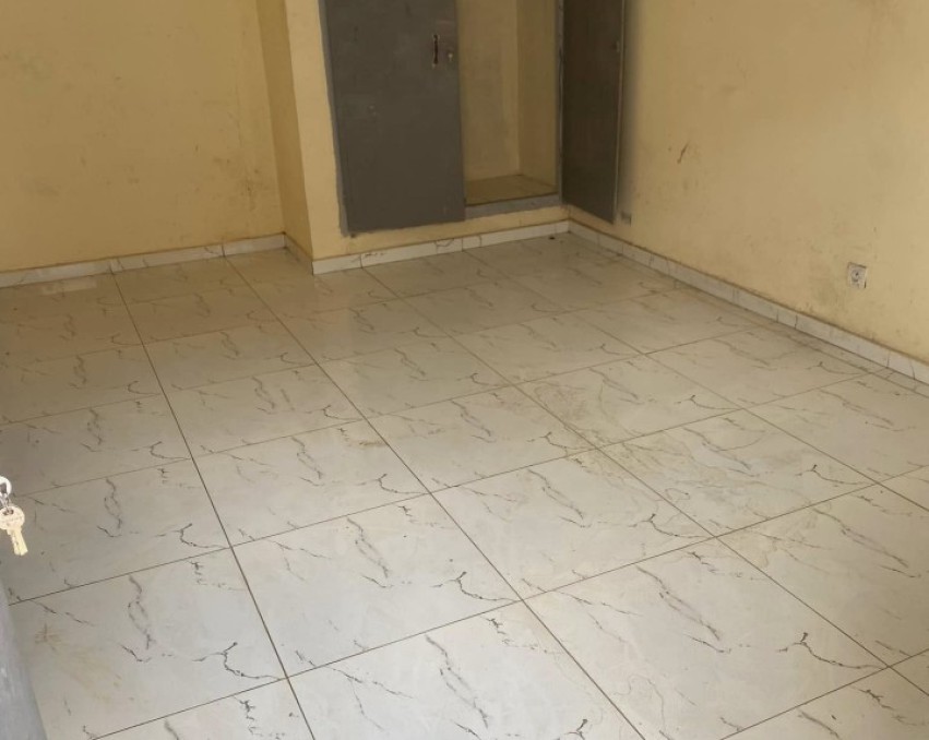 STUDIO A LOUER ABIDJAN Abobo N’dotré carrefour Terre rouge