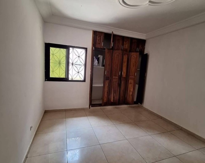 2 CHAMBRES SALON A LOUER ABIDJAN Cocody angre château derrière pharmacie rédemption