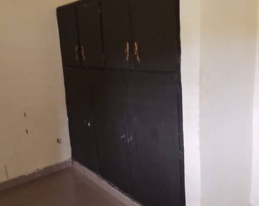 1 CHAMBRE SALON A LOUER ABIDJAN ABOBO ndotré trainou