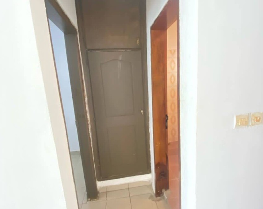 STUDIO A LOUER ABIDJAN COCODY ANGRÉ CITÉ Star 12 zone CGK