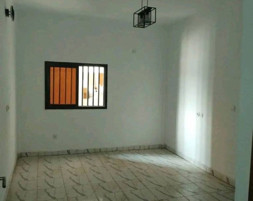 2 CHAMBRES SALON A LOUER ABIDJAN ABOBO N'DOTRÉ SUR LA ROUTE DE YOPOUGON CARREFOUR SOTRAPIM