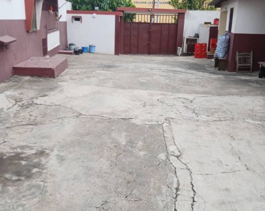 1 CHAMBRE SALON A LOUER ABIDJAN YOPOUGON MILLIONNAIRE RÉSIDENTIEL