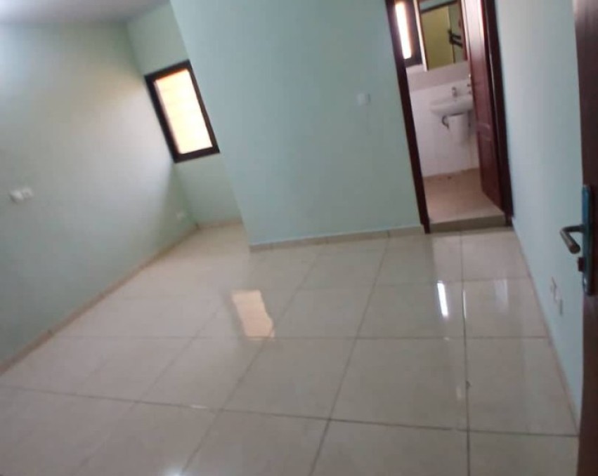 3 CHAMBRES SALON A LOUER ABIDJAN Bingerville après le palais