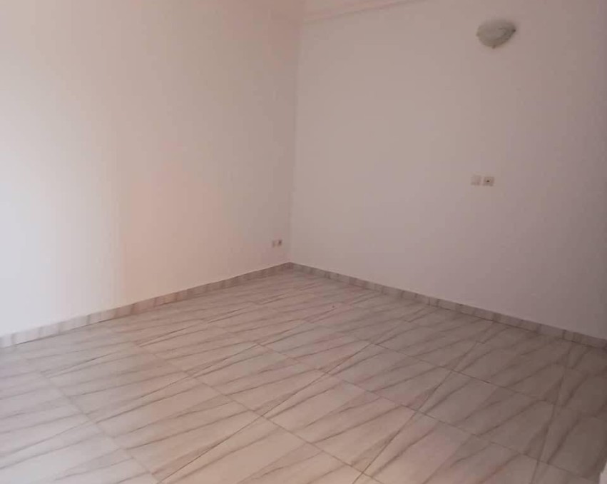 1 CHAMBRE SALON A LOUER ABIDJAN COCODY ANGRÉ CHU BASE CIE