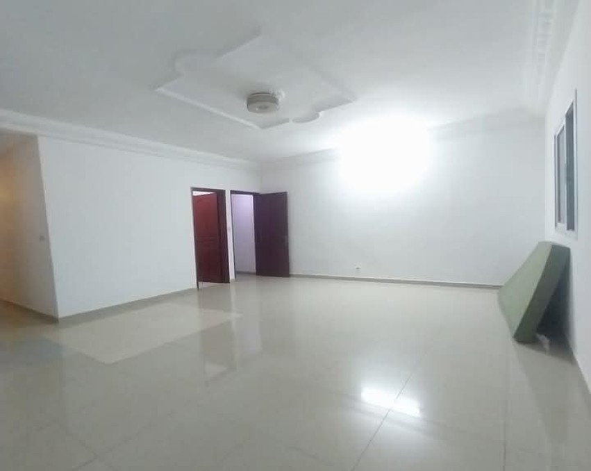 2 CHAMBRES SALON A LOUER ABIDJAN COCODY RIVIERA FAYA JULES VERNES
