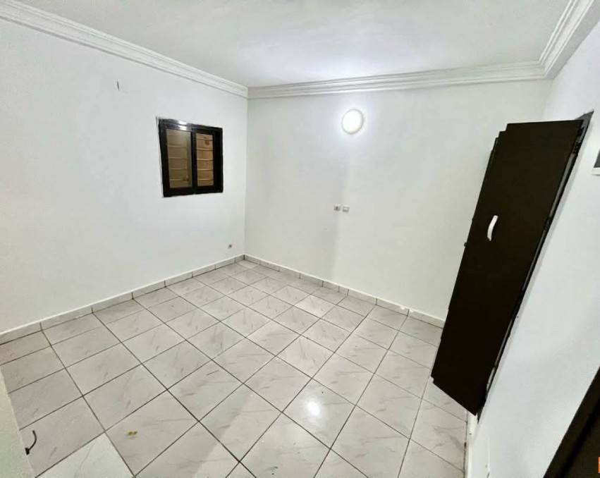 STUDIO A LOUER ABIDJAN COCODY RIVERA M'BADON NON LOIN DE HÔTEL LA COQUETTE