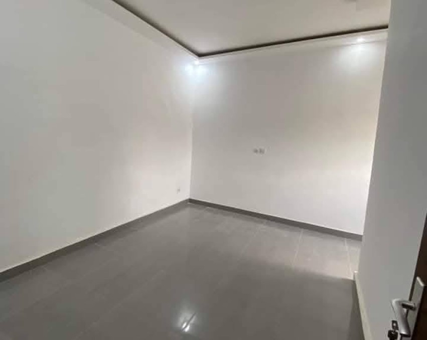 1 CHAMBRE SALON A LOUER ABIDJAN Cocody Angre chu