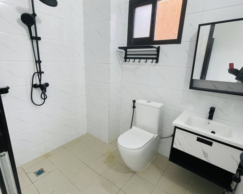 2 CHAMBRES SALON A LOUER ABIDJAN Cocody  Riviera faya route abatta