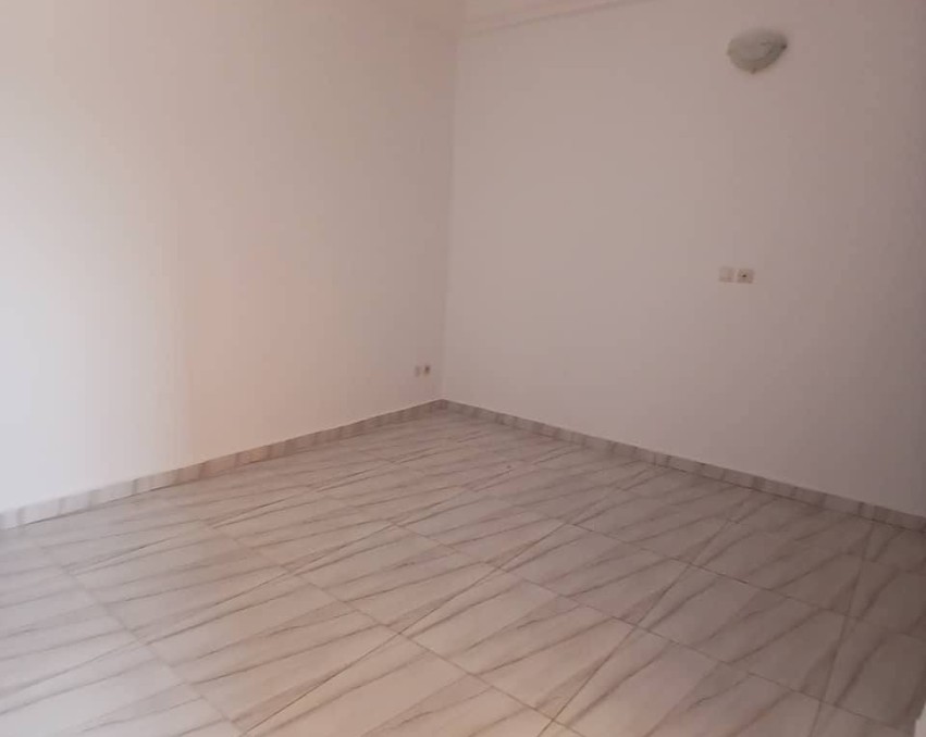 1 CHAMBRE SALON A LOUER ABIDJAN Cocody Angré CHU