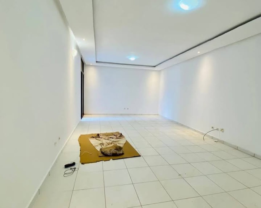 2 CHAMBRES SALON A LOUER ABIDJAN Cocody Riviera cite sir