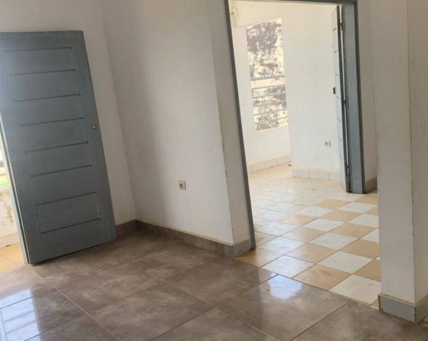 1 CHAMBRE SALON A LOUER ABIDJAN Cocody Riviera faya carrefour winer chapelle