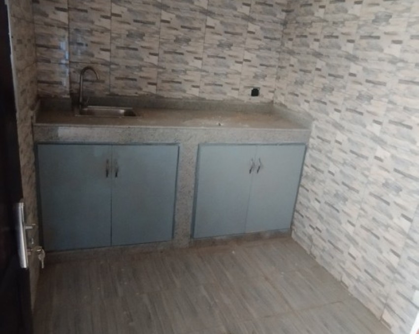 2 CHAMBRES SALON A LOUER ABIDJAN Cococdy Angré Château derrière la pharmacie redemption